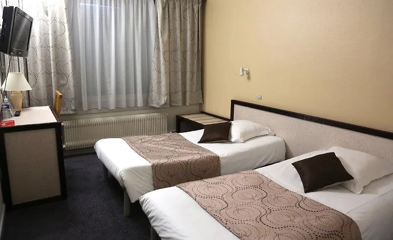 Nord-Hotel Lille 2*,